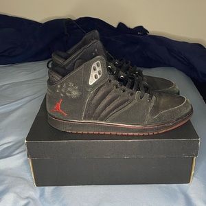 Jordan flight 4 premium black and red